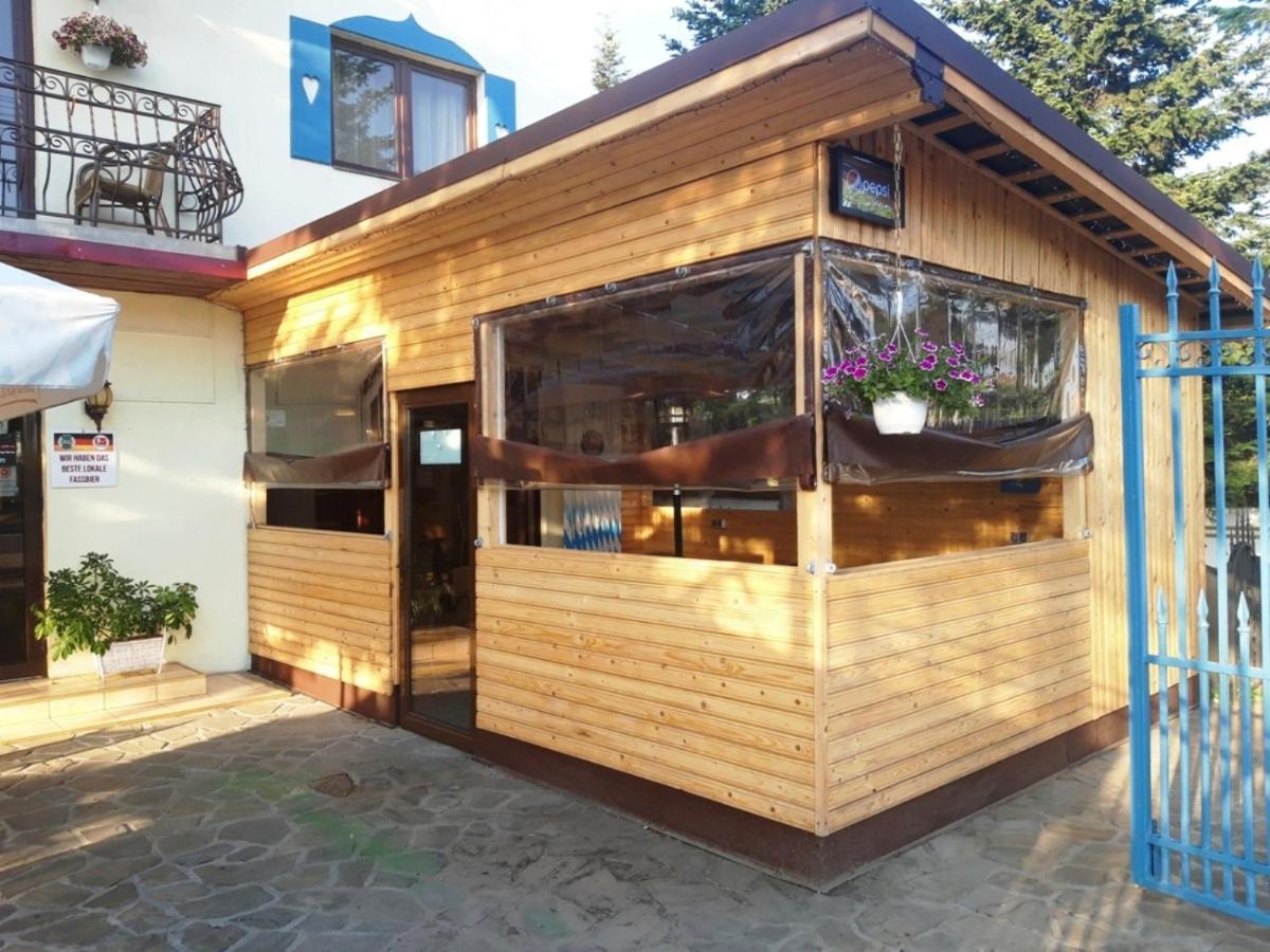 Pensiunea Boema Ploiesti Ngoại thất bức ảnh
